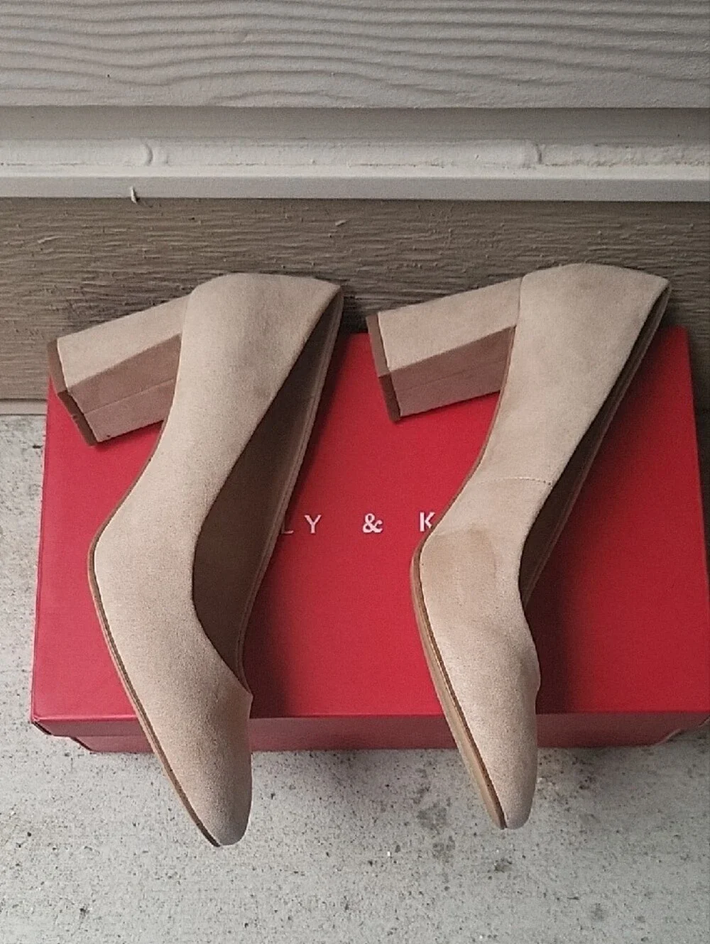 Kelly & Katie Nude Suede Block Heel Pumps Size 8M With Box